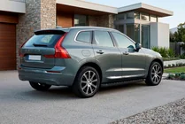 Volvo XC60 2017- Seitliche Trittbretter Fullmond Black (2 Stk., Aluminium) Foto 1
