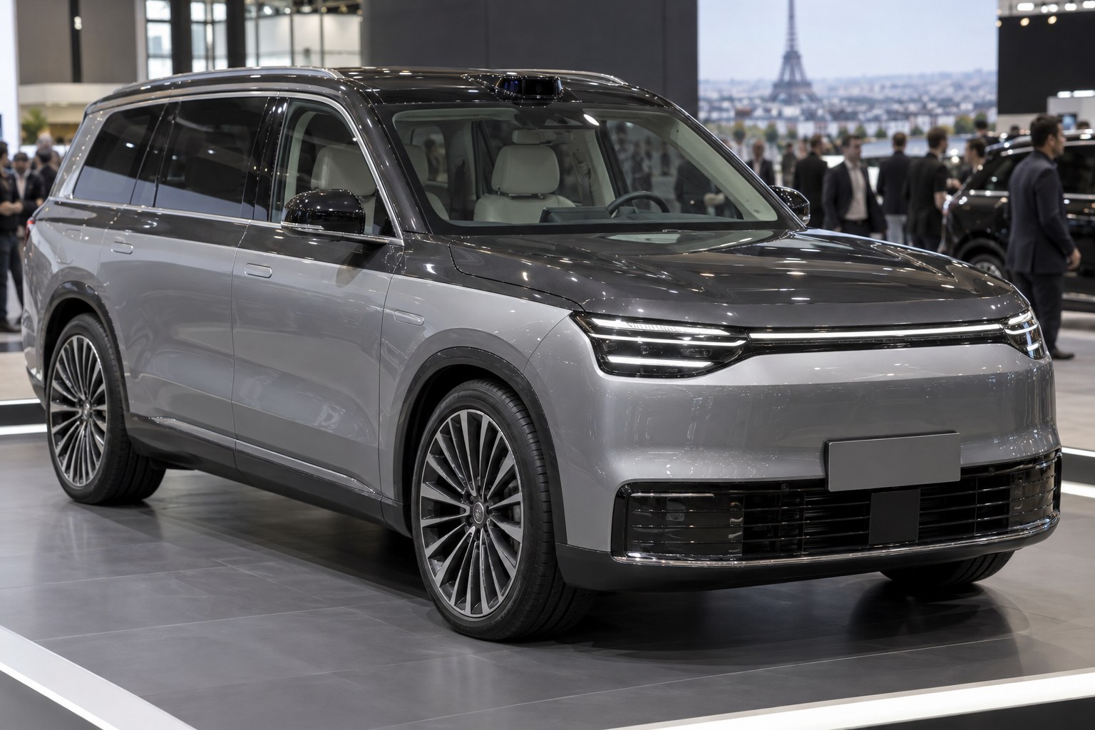 Leapmotor D19: Sechssitzer-Flaggschiff mit bis zu 300 km E-Reichweite – gezeigt in Paris