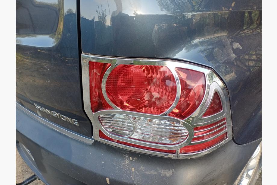 SsangYong Action 2005-2018 Chrom Rückleuchten Abdeckungen (2 Stk, Kunststoff) Image