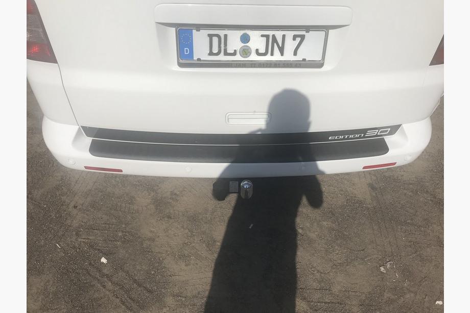 Volkswagen T5 2010-2015 Heckstoßstangenschutz mit Kante (ABS-Kunststoff) Foto 5