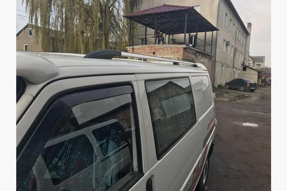 Volkswagen T4 Caravelle/Multivan 1990–2003 Dachreling Chrom DORA (Metallbefestigung) Nur für kurzen Radstand Foto 3