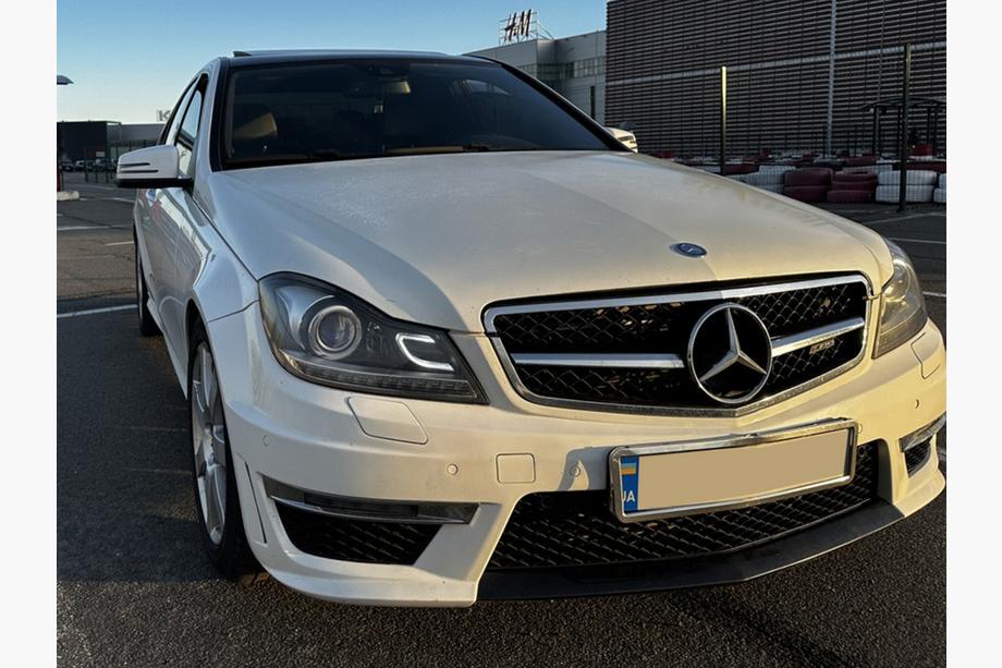 Mercedes C-class W204 2007-2015 Bodykit C63 AMG Image