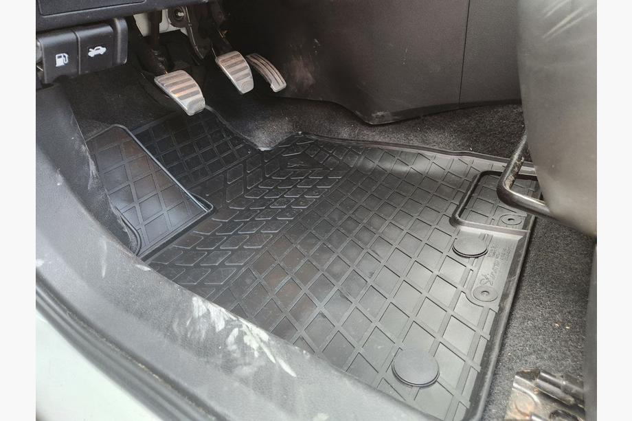 Nissan Qashqai 2007-2010 Gummimatten (4 Stk, Stingray Premium) Image