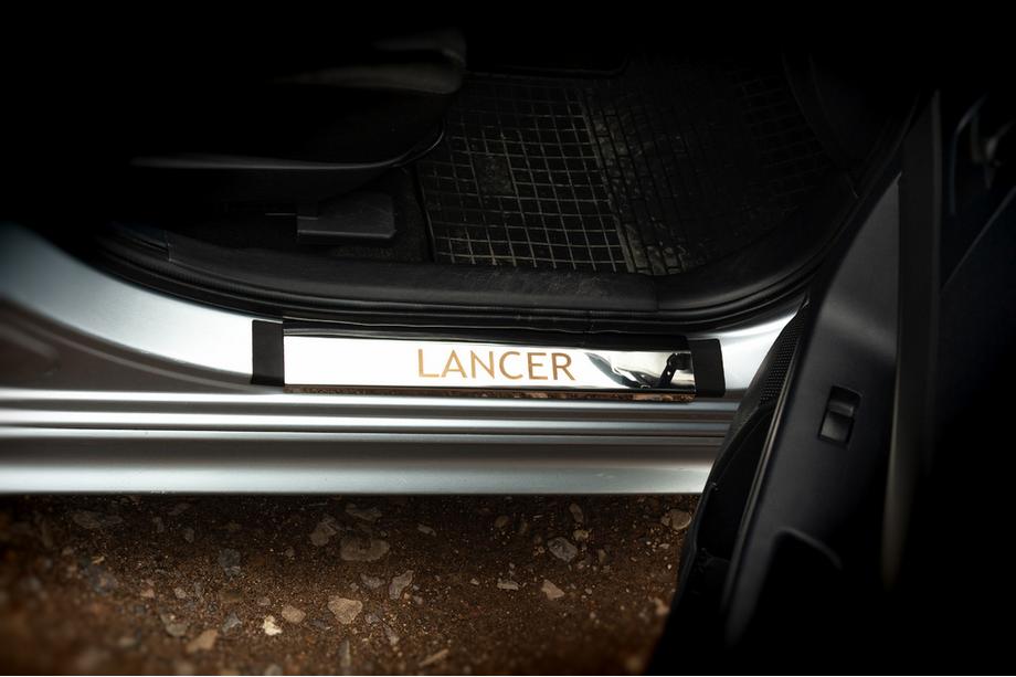 Mitsubishi Lancer X 2008- Einstiegsleisten Edelstahl Carmos 4 Stück Image