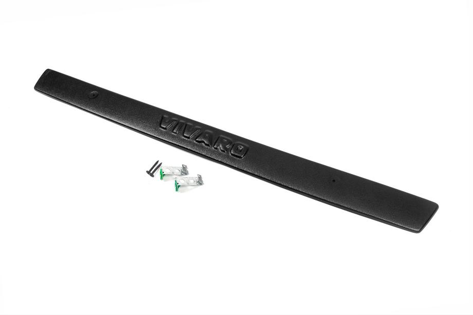 Opel Vivaro 2001–2015 Mittlere Winterabdeckung (über dem Kennzeichen) Glanzend, 2001-2007 Foto 4