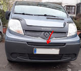 Renault Trafic 2001–2015 Winter-Mittelabdeckung für Kühlergrill (über dem Kennzeichen) Foto 1