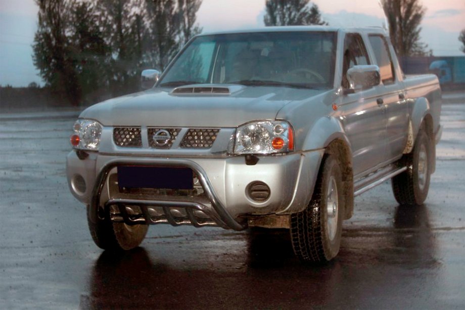 Nissan NP300 1999-2015 Frontbügel WT002 (Edelstahl) Image