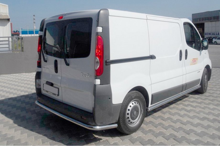 Opel Vivaro 2001–2015 Heckschutz AK005 (Edelstahl) Image