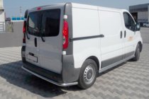 Renault Trafic 2001–2015 Heckschutz mit Ecken (Edelstahl) Foto 1