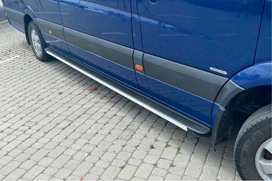 Mercedes Sprinter W906 2006–2018 Seitenschweller Maya (2 Stk., Aluminium) Image