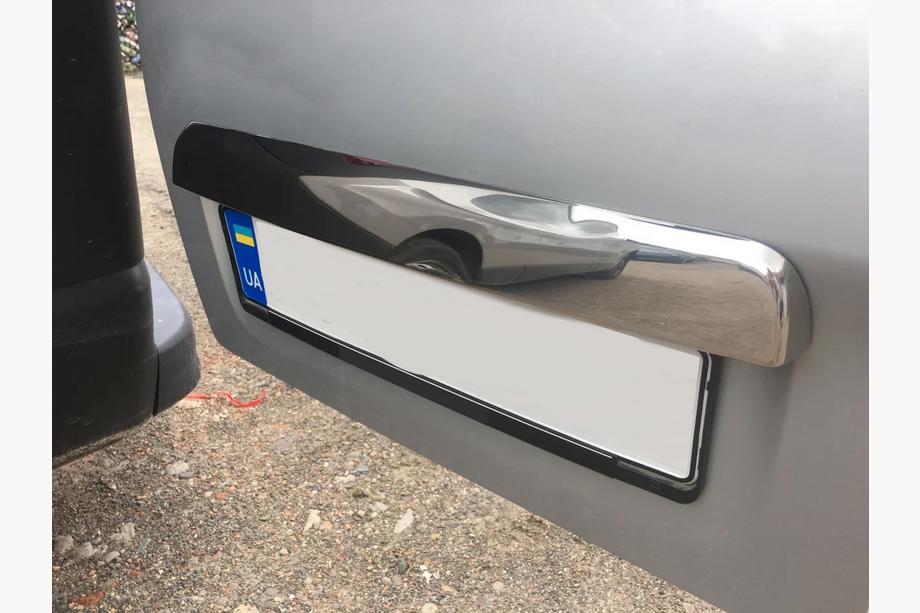 Renault Trafic 2015- Chromleiste über dem Kennzeichen (Edelstahl) Carmos - Türkischer Edelstahl Image