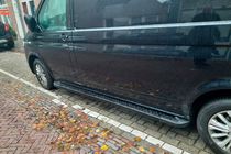 Volkswagen T6 2015-2024 Trittbretter Allmond Black (2 Stk., Aluminium) Langer Radstand Foto 4