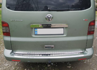 Volkswagen T5 Multivan 2003–2010 Chrom Heckklappenleiste über dem Kennzeichen (Edelstahl) Ohne Schriftzug, Carmos - Türkischer Edelstahl Foto 5