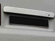 Volkswagen T5 Multivan 2003–2010 Chromleiste über dem Kennzeichen für Flügeltüren (Edelstahl) Carmos - Türkischer Edelstahl Foto 2