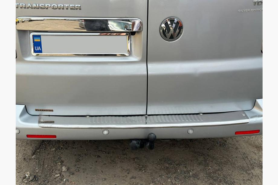 Volkswagen T5 Caravelle 2004-2010 Chromleiste über dem Kennzeichen für Flügeltüren (Edelstahl) OmsaLine - Italienischer Edelstahl Foto 5