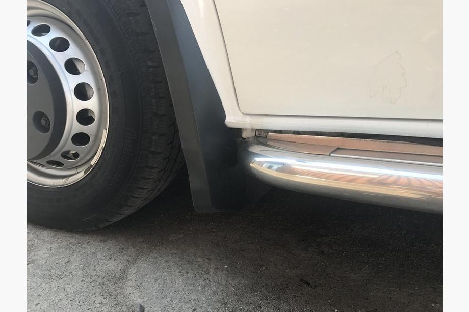 Mercedes Sprinter W906 2006–2018 Premium Begel Spritzschutz Vorne und Hinten (für Einzelbereifung) Foto 3