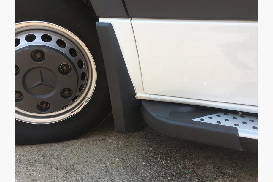 Mercedes Sprinter W906 2006–2018 Premium Begel Spritzschutz Vorne und Hinten (für Einzelbereifung) Foto 6