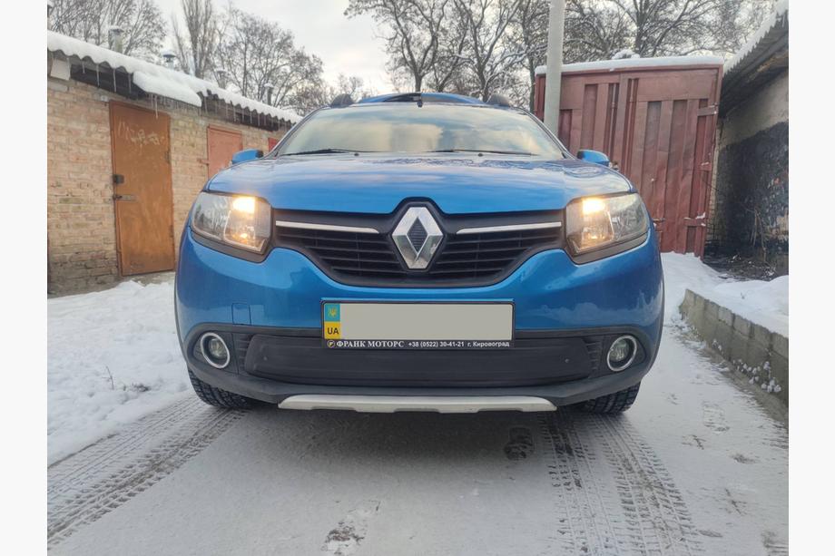 Renault Sandero 2013-2022 Winter-Unterabdeckung für Kühlergrill (2013-2017) glänzend Foto 6