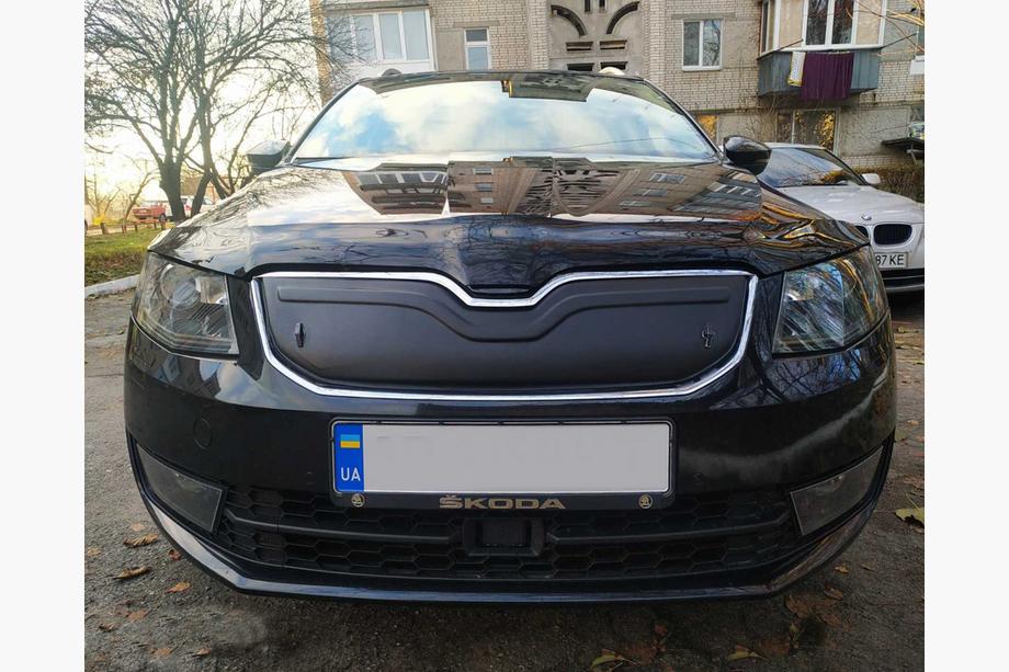 Skoda Octavia III A7 2013-2019 Winterabdeckung für Kühlergrill (2013-2017) Matt Foto 1