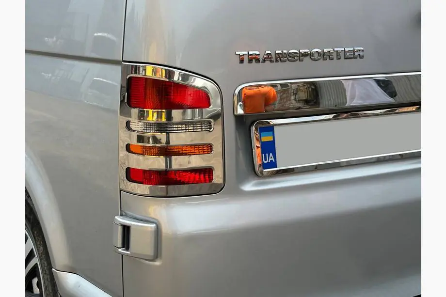 Volkswagen T5 Multivan 2003–2010 Chrom Blenden für Rückleuchten (2 Stk., Edelstahl) Image