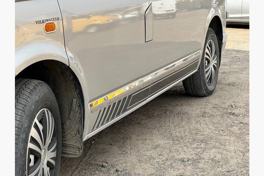 Volkswagen T5 Multivan 2003–2010 Türleisten Edelstahl Chrom 1 Tür, Kurz, Carmos - türkischer Stahl Foto 12