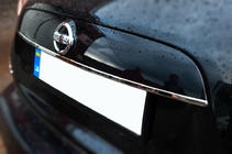 Nissan Juke 2010-2019 Chromleiste über dem Kennzeichen (Edelstahl) OmsaLine - Italienischer Edelstahl Foto 3