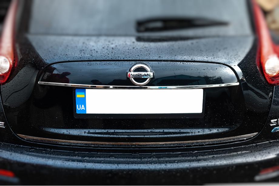 Nissan Juke 2010-2019 Chromleiste über dem Kennzeichen (Edelstahl) OmsaLine - Italienischer Edelstahl Image