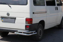 Volkswagen T4 Caravelle/Multivan 1990–2003 Hintere doppelte Eckschutzrohre AK003-Double (2 Stk., Edelstahl) Foto 4