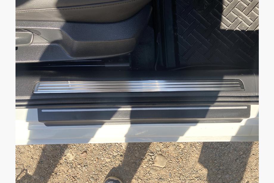 Volkswagen Passat B8 2015-2023 Einstiegsleisten Edelstahl Carmos (4 Stk) Foto 5