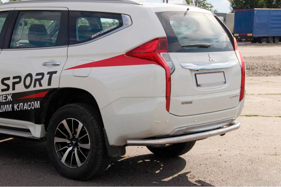 Mitsubishi Pajero Sport 2015- Heckschutz AK005 (Edelstahl) Foto 1