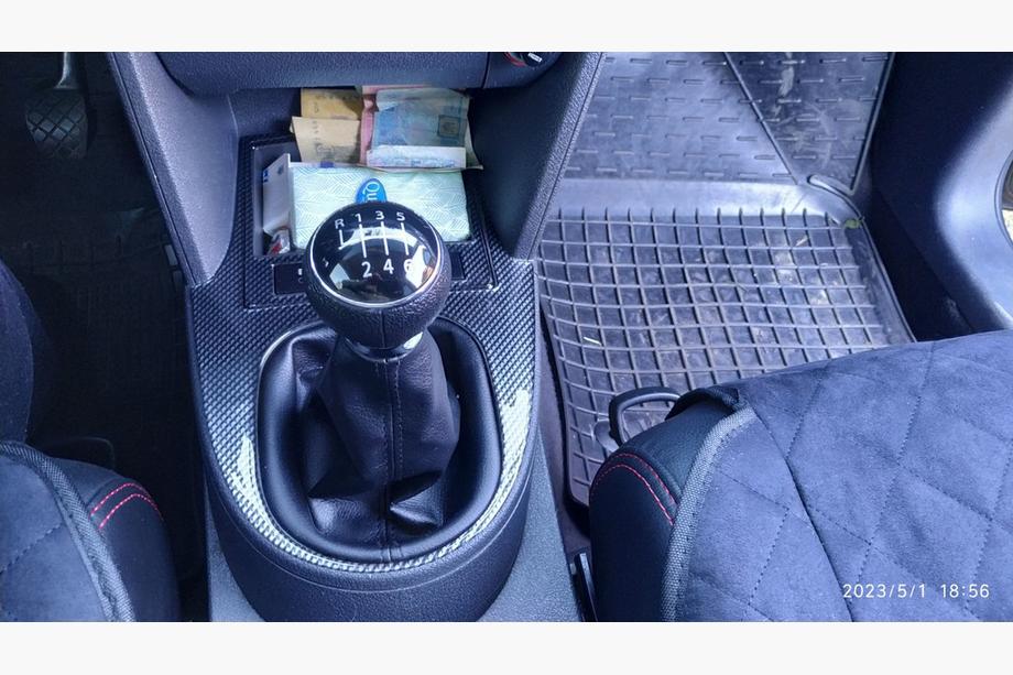 Volkswagen Touran 2003-2010 Armaturenbrett Abdeckungen Foto 13