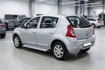 Renault Sandero 2007-2013 Seitenschweller Maya V2 (2 Stk., Aluminium) Foto 1