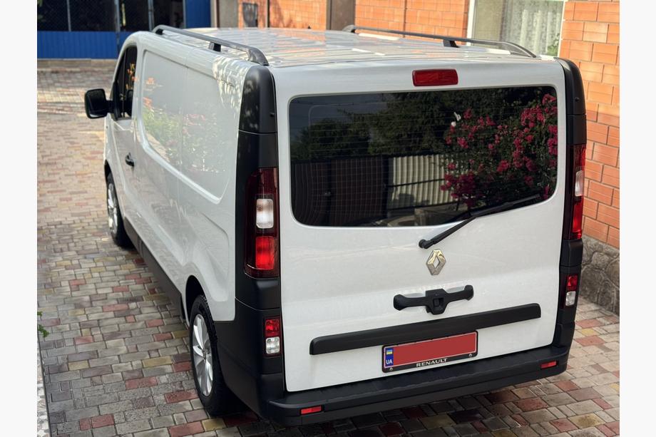 Renault Trafic 2015- Dachreling Schwarz Foto 4