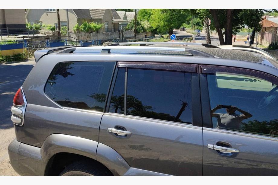 Toyota Land Cruiser Prado 120 2002-2009 Dachreling Chrom tuerkisch Metallfüße Foto 2