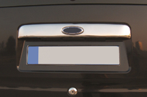 Ford Connect 2006–2009 Chromleiste über dem Kennzeichen (Montage auf Original, mit Aussparung für Logo, Edelstahl) OmsaLine - Italienischer Edelstahl Foto 1