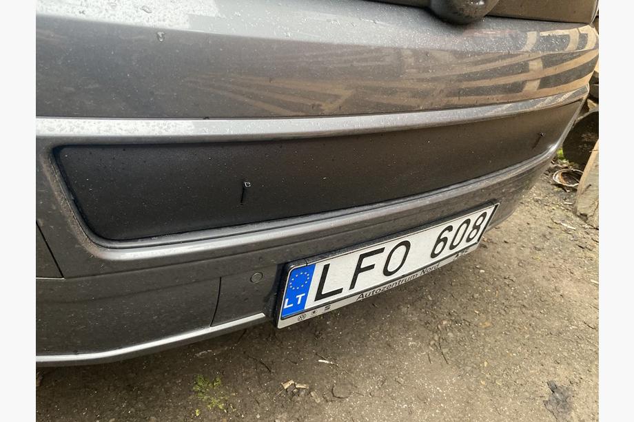 Volkswagen T5 2010-2015 Winterabdeckung für unteren Kühlergrill Foto 3
