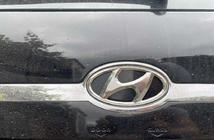 Hyundai Tucson JM 2004- Emblem (selbstklebend, 125 mm (65 mm)) Foto 1