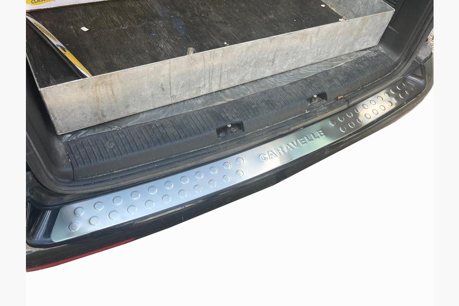 Volkswagen T5 2010-2015 Heckstoßstangenabdeckung gerade (Omsa, Edelstahl) Transporter Image