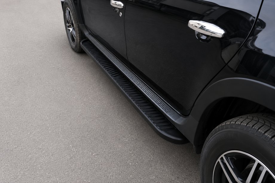 Renault Duster 2008–2017 Seitenschweller Tayga Black (2 Stk., Aluminium) Image