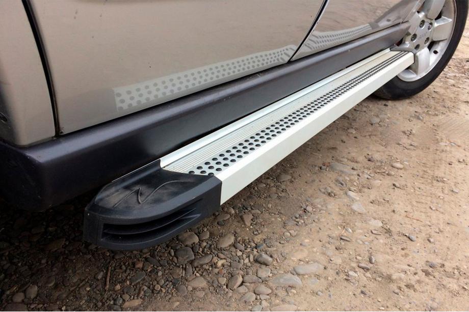 Jeep Grand Cherokee WK 2004-2010 Seitenschweller Maya V2 (2 Stk., Aluminium) Image