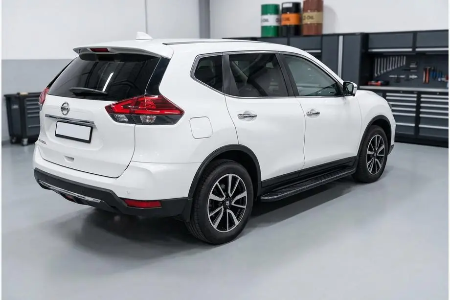 Nissan X-trail T32/Rogue 2014-2021 Seitenschweller Bosphorus Black (2 Stk., Aluminium) Image