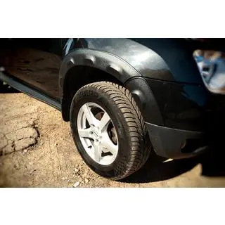 Kotflügelverbreiterungen mit Kanten (8 Stk, Kunststoff) Dacia Duster 2008-2018 Foto 4