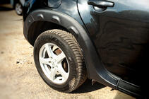 Renault Duster 2008–2017 Kotflügelverbreiterungen mit Kanten (8 Stk, ABS) DDU - Ukraine Foto 8