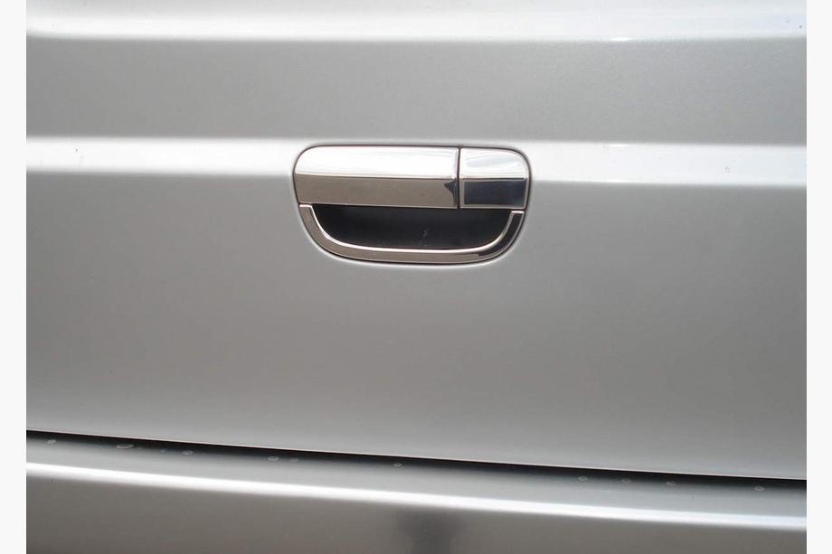 Mercedes Viano 2004-2014 Edelstahl Heckklappengriff Abdeckung OmsaLine - Italienischer Edelstahl Image