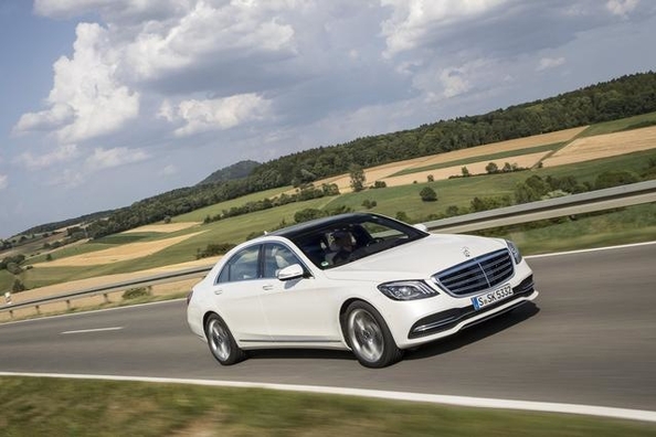 In Europa begann der Verkauf der aktualisierten Mercedes-Benz S-Class