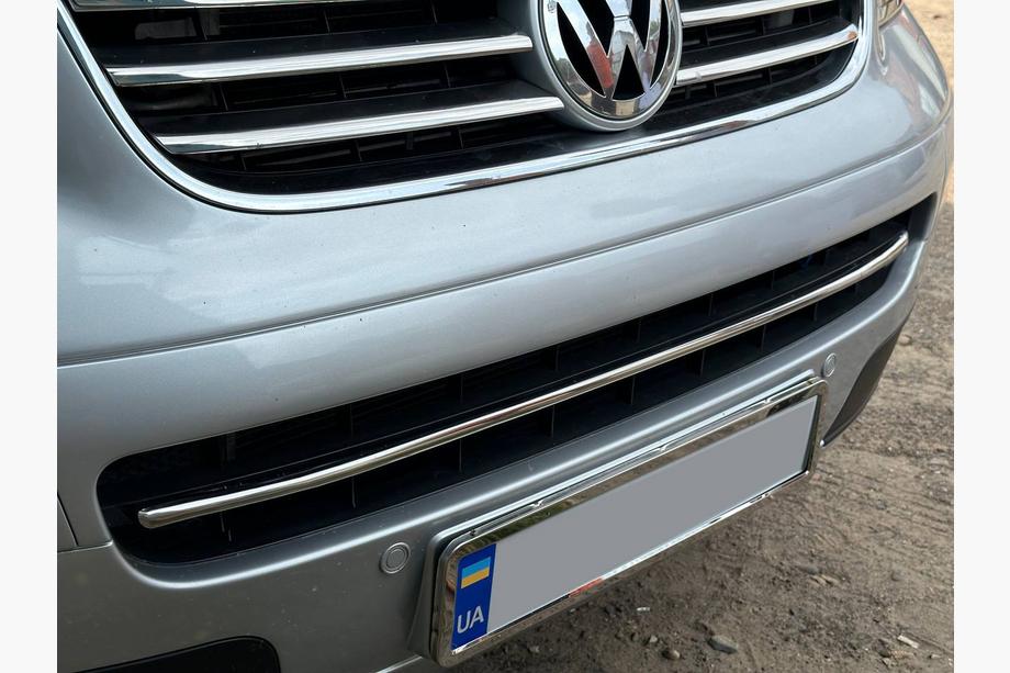 Volkswagen T5 Caravelle 2004-2010 Zierleiste für Stoßstangengrill (Edelstahl) Image