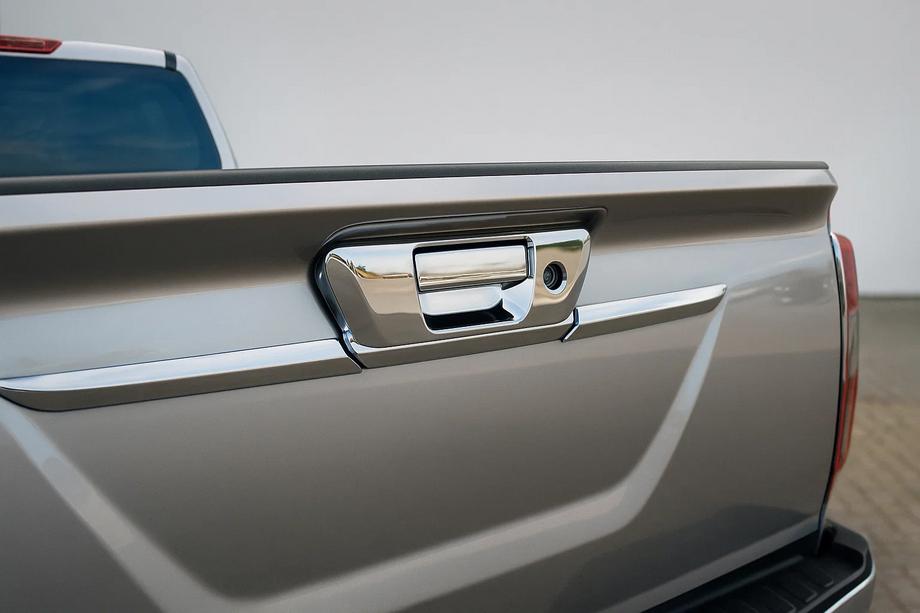 Nissan Navara/NP300 2016- Abdeckung für hinteren Türgriff (ohne Kamera, Edelstahl) Image