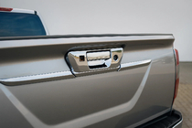 Nissan Navara/NP300 2016- Abdeckung für hinteren Griff (für Kamera, Edelstahl) Foto 1