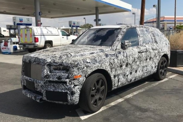 Rolls-Royce hat Crossover
