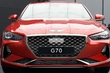 Die Koreaner präsentierten Hauptkonkurrenten BMW 3-Series Foto 5